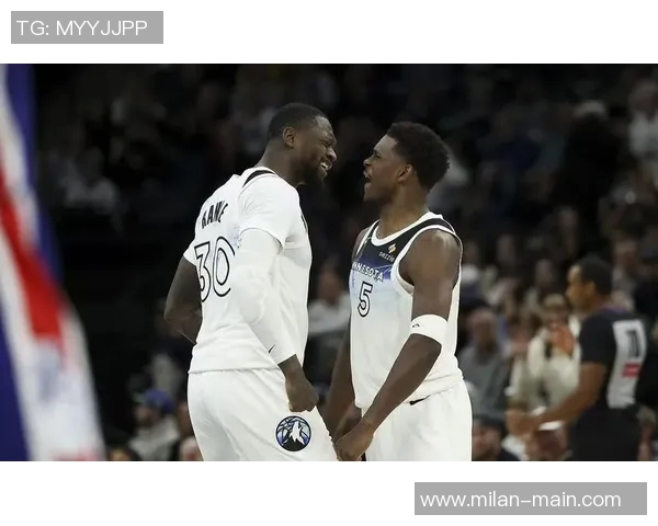 库里与爱德华兹赛后亲密互动热聊背后的友谊与篮球梦想